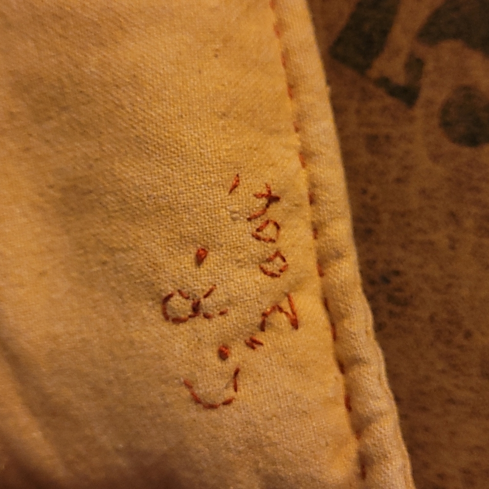 Accent pillow - Picture 2 of 3